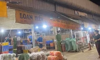 Người đàn ông bị đâm chết khi đang nằm nghỉ ở ki ốt chợ đầu mối 