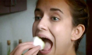 Ăn kiêng bằng bông gòn có thể tử vong