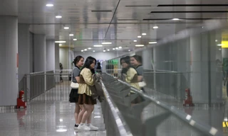 Bất ngờ hình ảnh metro TPHCM ngày mùng 5 Tết