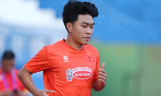 Trung vệ trẻ của HAGL thích tâm sự với Duy Mạnh, Thành Chung