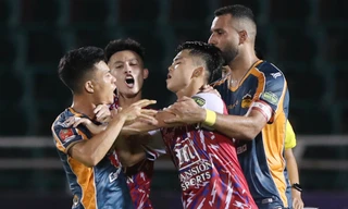 Xô xát giữa cầu thủ LPBank HAGL với CLB TPHCM