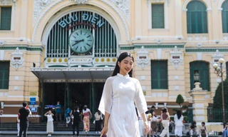 Giới trẻ TPHCM diện áo dài check in Bưu điện TP, Dinh Độc Lập sáng 2/9