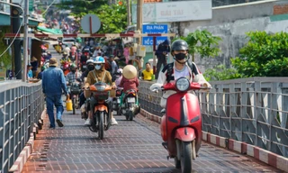 Cận cảnh 2 cây cầu xuống cấp nghiêm trọng ở khu Nam TPHCM