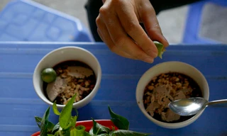 Nhiều người dân vẫn ăn tiết canh hàng ngày