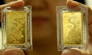 Giá vàng tăng 320.000 đồng/lượng