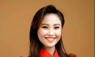 Vẻ đẹp tỏa sáng của nữ sinh 19 tuổi vùng sông nước