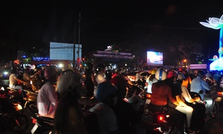 Nghìn người đổ về Cần Thơ đón Giao thừa