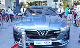 Xe VinFast ra mắt ấn tượng với người dân Tây Đô