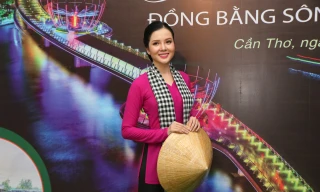 Tình người làm du khách thêm yêu mến vùng đất chín Rồng