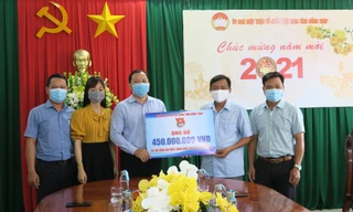 Tuổi trẻ đất Sen Hồng ủng hộ đồng bào miền Trung hơn 1,5 tỉ đồng