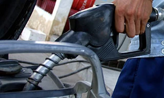 Doanh nghiệp kinh doanh xăng dầu bắt đầu có lãi