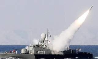 Tên lửa Mehrap của Iran bắn thử nghiệm tại biển Hozmus tháng 1 năm 2012