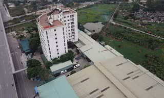 Hàng nghìn mét vuông nhà xưởng không phép 'vô tư' tồn tại giữa Thủ đô