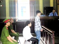 Vào tù vì 'hái trái cấm' cùng người yêu nhí