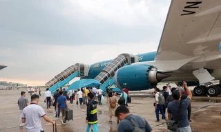 Với chiếc B787-10 đầu tiên này, Vietnam Airlines trở thành hãng thứ 4 tại châu Á, hãng thứ 5 trên thế giới nhận tàu bay B787-10.