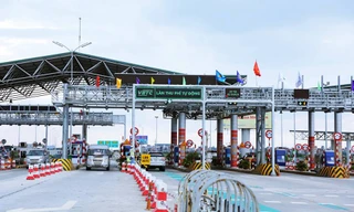 Nhà đầu tư BOT lo lại chậm tiến độ triển khai thu phí tự động, khi tới nay Tổng cục Đường bộ vẫn chưa chọn xong nhà đầu tư cung cấp dịch vụ giai đoạn 2.