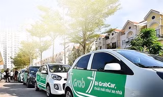 Taxi có thể được dán biển "XE TAXI" tương tự taxi công nghệ, thay vì bắt buộc phải có "mào" trên nóc xe.