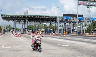 Trạm thu phí BOT Cai Lậy phải dừng thu phí từ năm 2017 tới nay do bị tài xế phản đối.