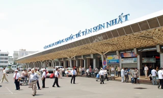 Sân bay Tân Sơn Nhất tạm dừng tiếp nhận khách từ nước ngoài về từ nay tới hết 4/6. Ảnh minh hoạ.