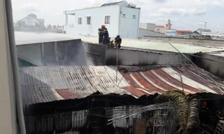 Hiện trường vụ cháy. Ảnh: Khánh Nguyên.