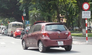 Phố Lê Thạch - một trong 16 tuyến phố cấm phương tiện để đi bộ. Ảnh: Trọng Đảng.