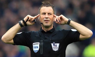 Trọng tài số 1 nước Anh bắt derby Manchester