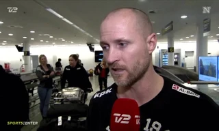 Hết hồn thấy người phụ nữ biến mất trên sóng truyền hình trực tiếp