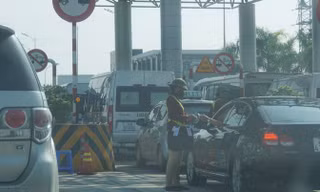 Trạm thu phí tuyến Hà Nội – Bắc Giang.