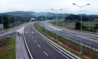 Cao tốc Nội Bài - Lào Cai.