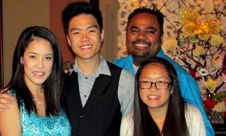 Anh Dũng Taylor bên vợ - ca sĩ Thu Phương - và con trai Duy Hải, con gái Thanh Thảo.