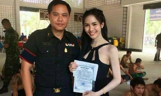 Mỹ nữ chuyển giới đi xét tuyển nghĩa vụ quân sự