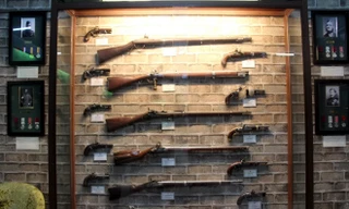 Ngỡ ngàng bảo tàng vũ khí cổ tư nhân lớn nhất Việt Nam