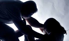 Vờ thuê trọ để hiếp dâm chủ nhà nghỉ