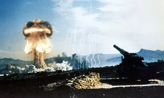 Tiết lộ bí ẩn về bom khinh khí