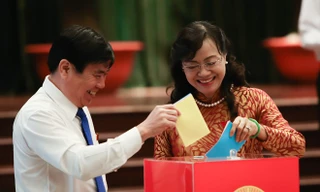 Ông Nguyễn Thành Phong tái cử Chủ tịch UBND TPHCM