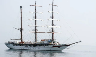 Tàu buồm huấn luyện Lê Quý Đôn của Việt Nam. Ảnh: Xuân Ngọc.