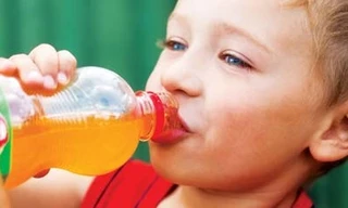 Trẻ dễ mắc nhiều bệnh nguy hiểm vì nước ngọt có ga