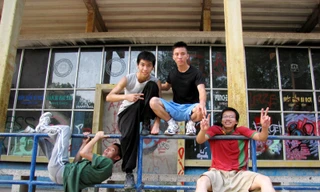 Các Traceur nhóm SFG Hà Thành (thứ tự từ phải sang): Hồng Tarzan, Phương, Đức và Linh.