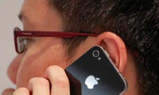 Lại hôn mê vì sạc iPhone