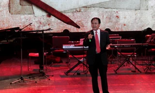 Hồng Thanh Quang đã 'Quên mình chỉ để nghĩ về em' như thế nào