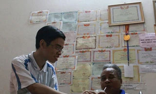 Chàng thủ khoa hiếu thảo