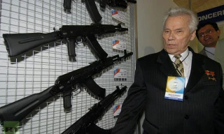 Cha đẻ súng AK-47 nhập viện