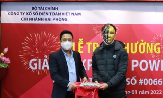 Anh xe ôm ở Hà Nội nhận hơn 214 tỷ đồng trúng độc đắc Vietlott