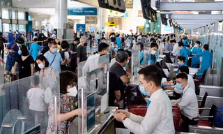 Vé máy bay vừa mở bán đã bị ‘vét sạch’ 