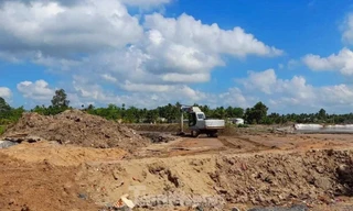 Cao tốc Mỹ Thuận - Cần Thơ chậm tiến độ làm ảnh hưởng cuộc sống người dân