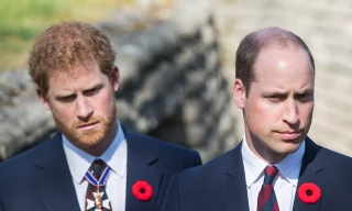 Hoàng tử Harry gây tranh cãi khi kể nhiều chuyện riêng tư về anh trai William trong tự truyện
