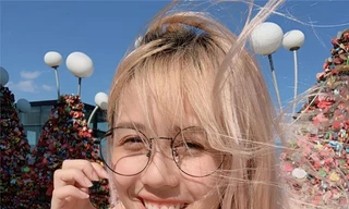 Hậu Hoàng – Youtuber truyền năng lượng tích cực qua các video “nhạc chế”