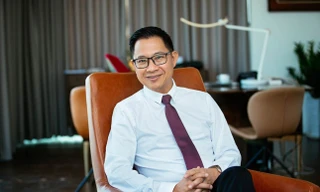 30 tuổi biết sai không sửa là già, 70 tuổi biết lầm mà thay đổi là vẫn trẻ 