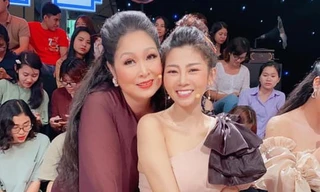 Hồng Vân và Mai Phương 