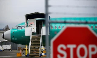 Một chiếc Boeing 737 MAX đậu trong khu sản xuất của Boeing ở Renton, Washington, ngày 16/12 Ảnh: Reuters